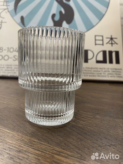 Стеклянные ребристые стаканы для горячих напитков