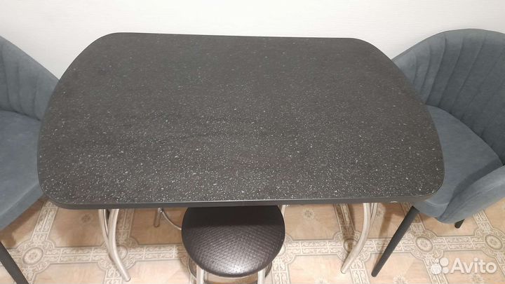 Кухонный стол