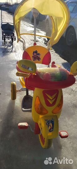 Трехколесный велосипед-коляска