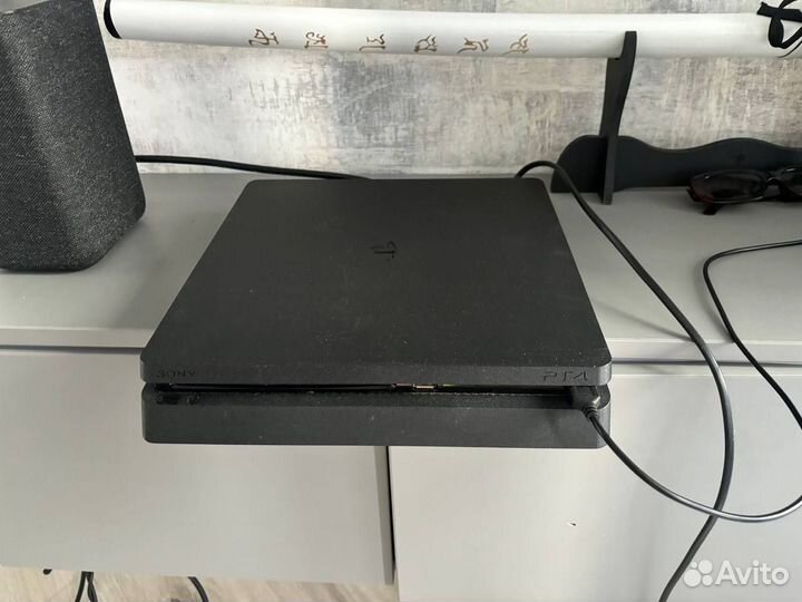Sony PS4 slim 1tb