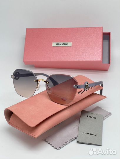 Солнцезащитные очки Miu miu