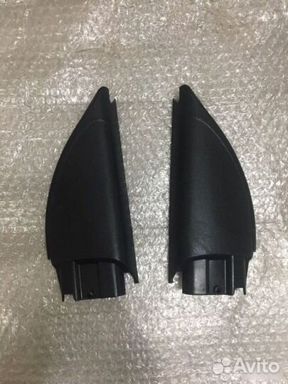 Уплотнитель двери Volkswagen Polo