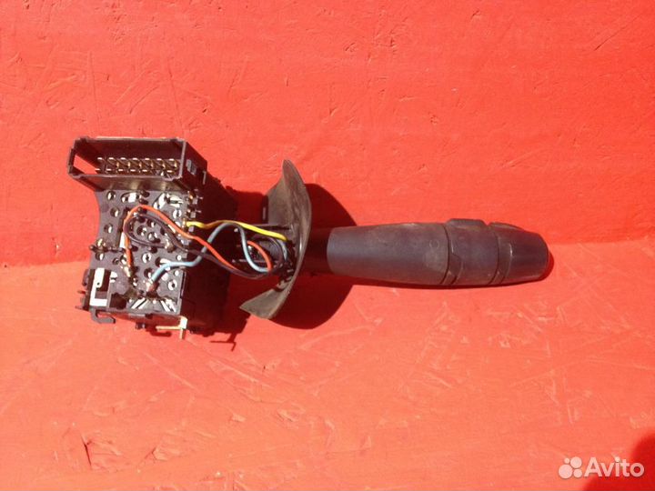 Переключатель поворотников Рено Логан 1 до 2014