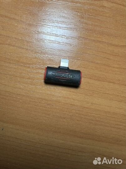 Два переходник зарядки и наушников для iPhone