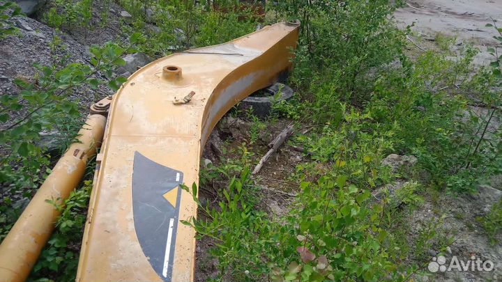 Стрела с рукоятью от экскаватора cat-330