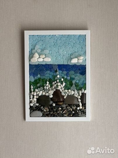 Панно из морских камней на картоне