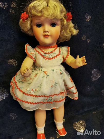 Очень яркая и красивая немецкая кукла