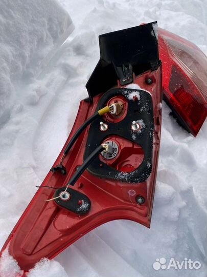 Фонарь задний правый Mitsubishi Lancer лифтбэк