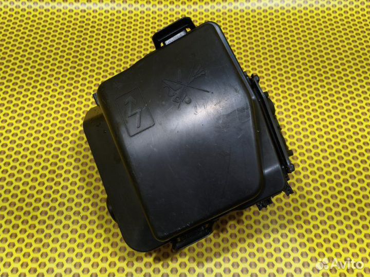 Корпус блока предохранителей Renault Duster HS H4M