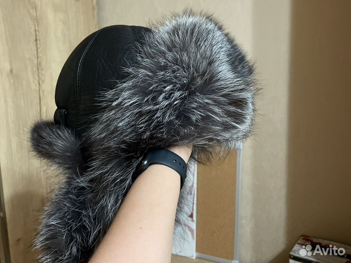 Женская меховая шапка
