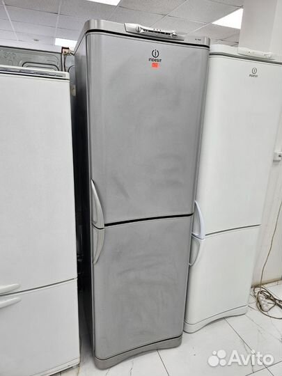 Холодильник Индезит. No frost. Серебристый