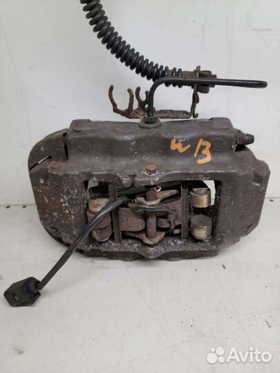 Суппорт задний левый правый VW Touareg 2003-2010