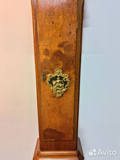 Часы напольные. Антиквариат