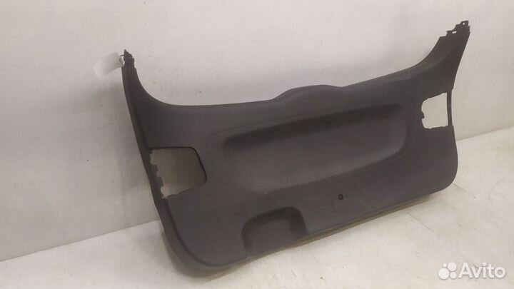 Обшивка двери задка Kia Sorento 3 Prime UM 2014