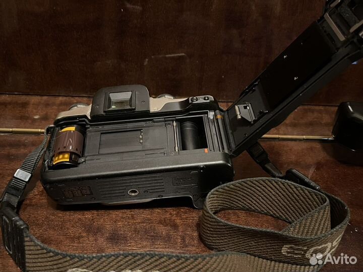 Фотоаппарат пленочный зеркальный Canon Elan2