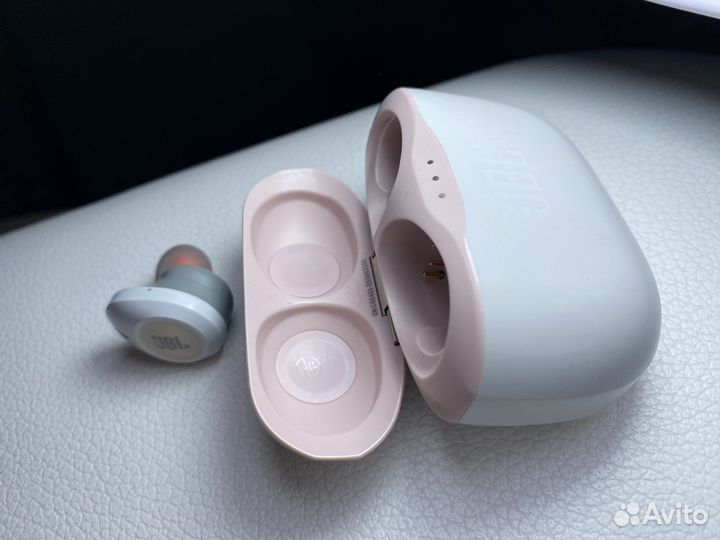 Беспроводные наушники JBL tune 125TWS