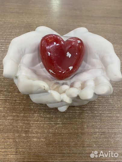 Статуэтка «Все в руках»