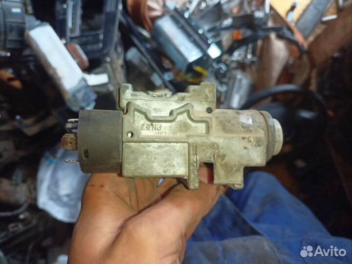 Замок зажигания primera р11