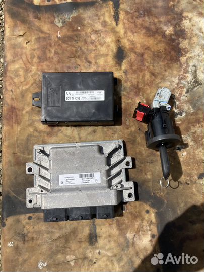 Комплект эбу двигателя Рено Сандеро 2 1.6л. 8кл