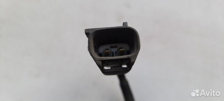 Датчик положения коленвала Тойота Авенсис / Камри