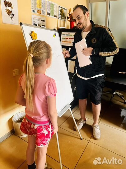 Иностранный учитель английского языка