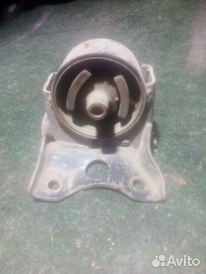 Опора двигателя левая Infinity,Nissan Maxima