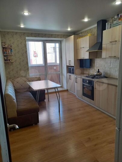 2-к. квартира, 63 м², 5/10 эт.