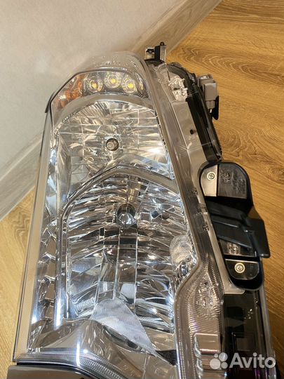Фара Toyota Land Cruiser Prado 150
