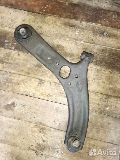 Передний правый Рычаг солярис