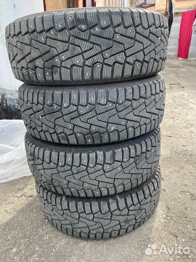 Pirelli Ice Zero 205/55 R16 94T