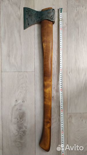 Топор плотницкий