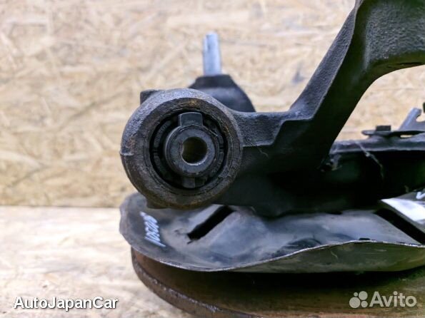 Кулак поворотный левый Mazda CX-5 KE 1 поколение