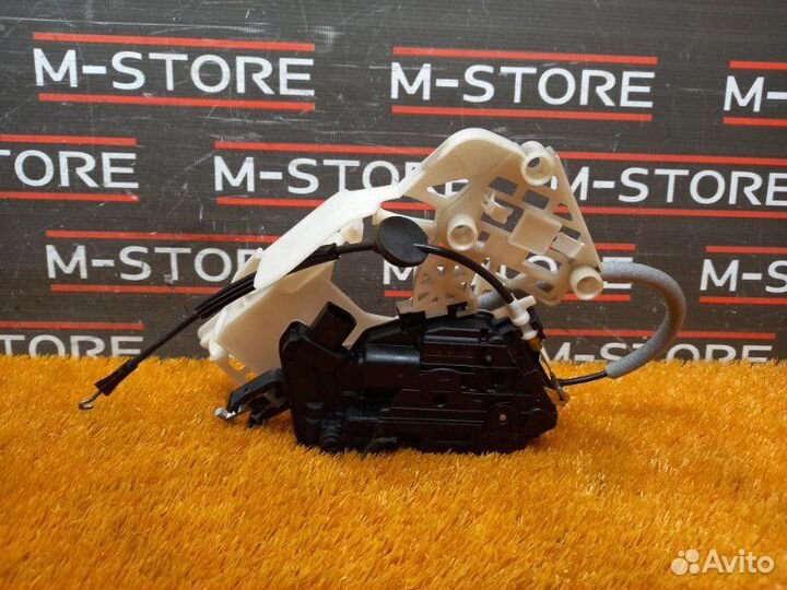 Замок двери задний левый Volkswagen Tiguan 5N cawa