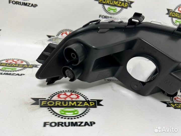 Фара противотуманная передняя левая Skoda Octavia