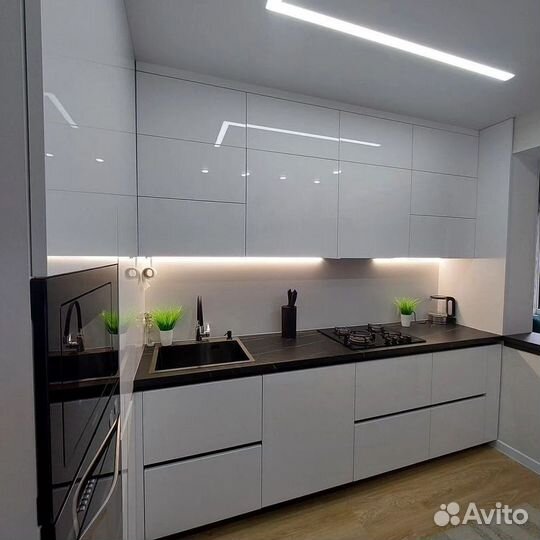 Новая угловая кухня на заказ 