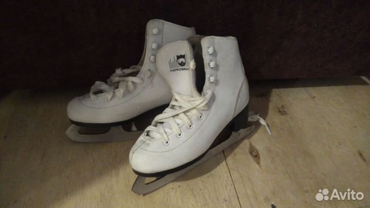 Коньки фигурные