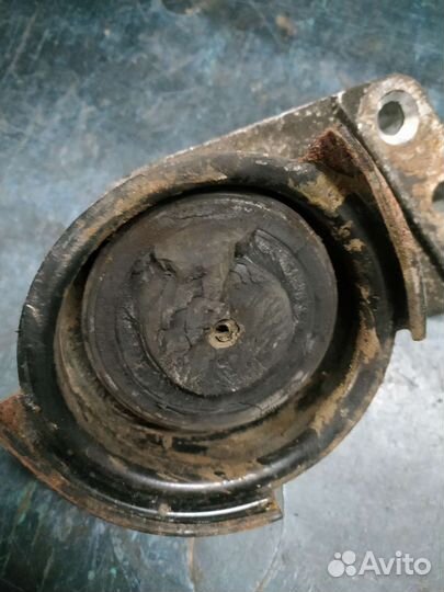 Опора двигателя верхняя Chevrolet Epica
