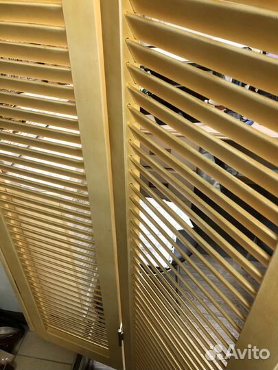 Жалюзийные двери для гардеробных, шкафов (массив)