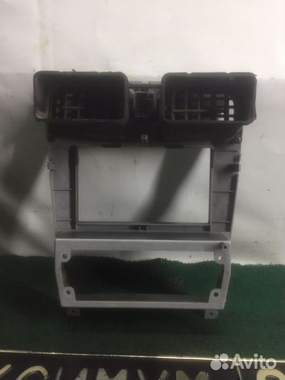 Центральная консоль Forester SG