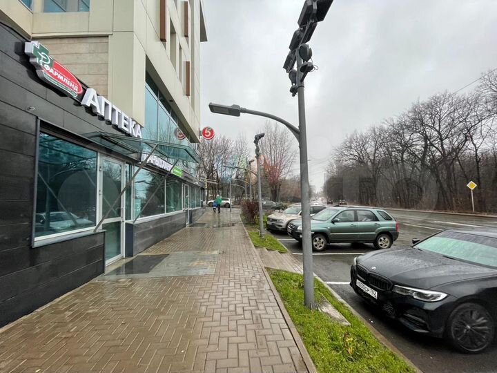 Помещение свободного назначения на Блюхера 150м2