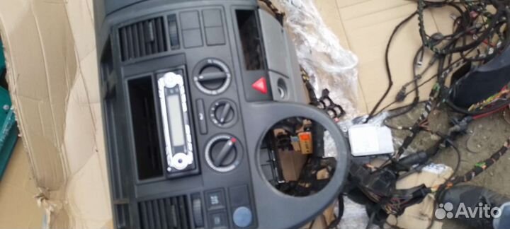 Передняя панель volkswagen transporter T5