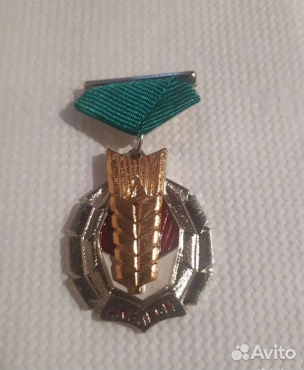 Значки лотами