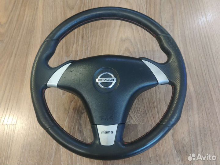 Руль Momo Nissan
