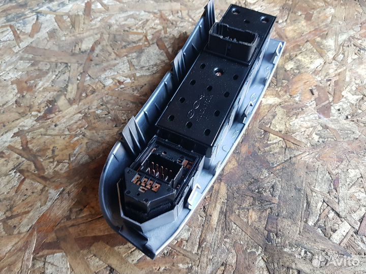 Блок кнопок водительский Kia sportage 2