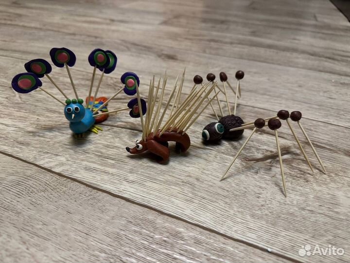 Животные и полелки из пластилина