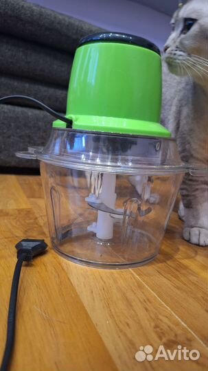 Измельчитель для овощей и фруктов(блендер)