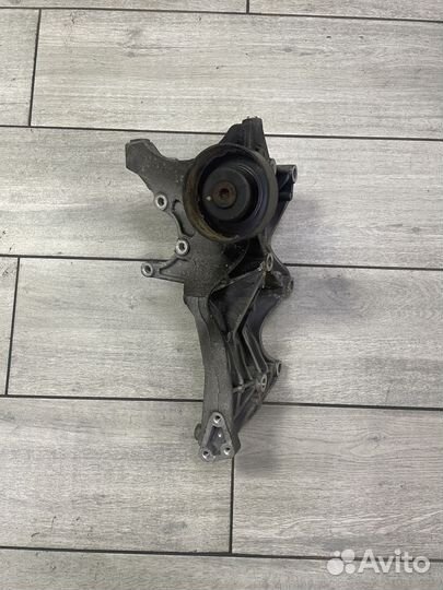Кронштейн генератора Ауди А4 8Е Б7