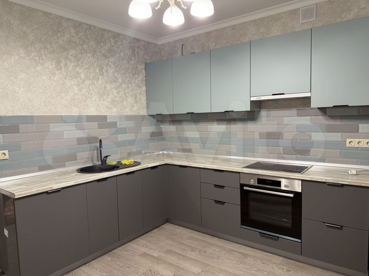 2-к. квартира, 60 м², 6/17 эт.