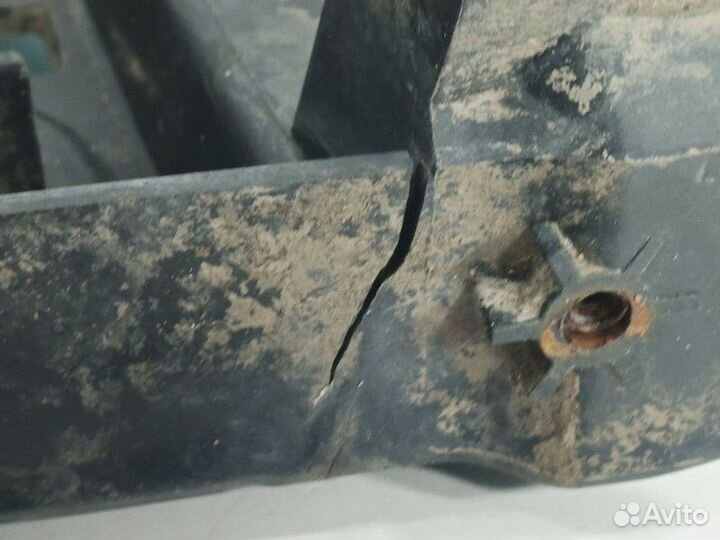 Пыльник бампера задний левый Renault Kaptur F4R410