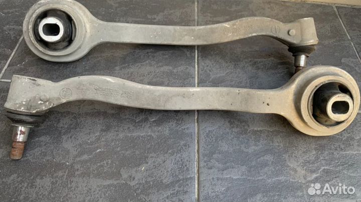 Мерседес A2203331405 Рычаг левывый правый
